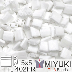 Korálky MIYUKI tvar TILA BEADS velikost 5x5mm. Barva TL-402FR Unicorn Matte White AB Balení 5g.