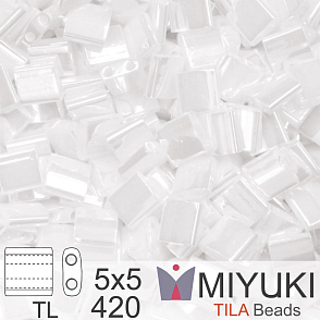 Korálky MIYUKI tvar TILA BEADS velikost 5x5mm. Barva TL 420 White Pearl. Balení 5g.