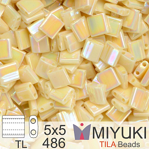 Korálky MIYUKI tvar TILA BEADS velikost 5x5mm. Barva TL 486 Ivory Pearl Ceylon AB. Balení 5g.