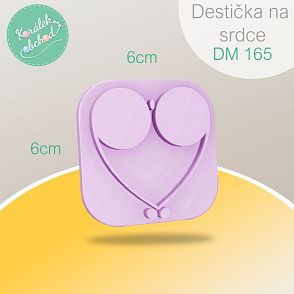 Destička (šablona) na výrobu drátěného srdíčka DM 165. Rozměr destičky 6x6cm. Materiál plast.