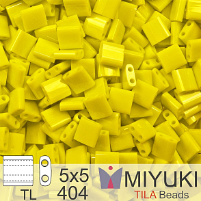 Korálky MIYUKI tvar TILA BEADS velikost 5x5mm. Barva TL-404 Opaque Yellow. Balení 5g.